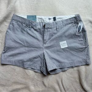 Old Navy Women's Blue and White Striped Shorts